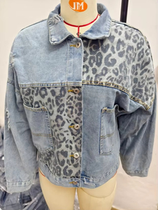 Women's Leopard Patch Denim Trucker Jacket With Turn <b>Down</b> Collar And Button Closure Autumn Style - Product Image 4