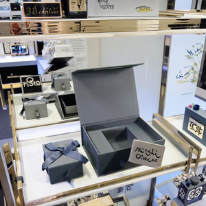 Grandes boîtes pliantes en carton rigide avec logo, emballage <span class=keywords><strong>cadeau</strong></span> de luxe, matériaux recyclés, boîtes en papier magnétiques rigides <span class=keywords><strong>pour</strong></span> montres - Product Image 4