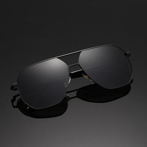 แว่นกันแดดทรงนักบินโลหะสำหรับผู้ชาย รุ่น YC5087 C4 เลนส์ TAC ป้องกันรังสียูวี 400 กรอบเต็มแบบโพลาไรซ์ สำหรับขับรถ รุ่นที่ 3 - Product Image 3