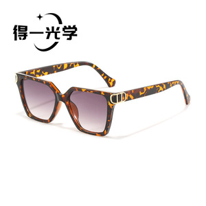 Women's Oversized Square <b>Sunglasses</b> Black PC Frame UV400 Protection Type 3 Lenses - Product Image 4