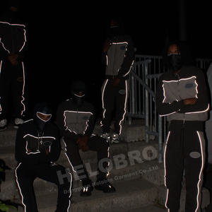 Pantalones cortos de nailon con cremallera desmontable reflectante ligero de 3m personalizados, chándal para hombre, chaqueta cortavientos y pantalones de chándal de nailon - Product Image 6