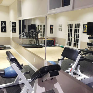 Espejo de Pared Grande para Gimnasio o Estudio de Danza, Precio de Fábrica, Grosor de 4mm/5mm/6mm, Tamaño Personalizado, Espejo de Cuerpo Entero para Dormitorio o Vestidor - Product Image 1