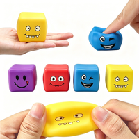 Mini cubes anti-stress à viscosité lente en forme de visage souriant, jouet sensoriel extensible pour soulager l'anxiété et le stress