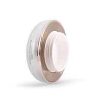 Les conteneurs cosmétiques de luxe uniques acryliques de crème de visage de forme d'oeuf cogne 50ml
