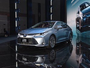 <span class=keywords><strong>Toyota</strong></span> <span class=keywords><strong>Corolla</strong></span> 2023 2024 2025, double moteur 1.8L CVT, voiture japonaise, technologie hybride avancée, berline économique en carburant - Product Image 3