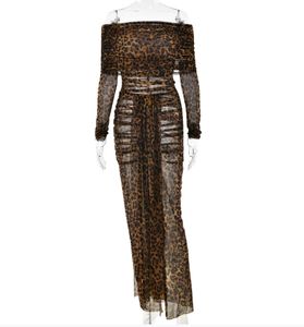 Ropa Femenina Europea y Americana Más Vendida, Otoño 2025, Nueva Camisa con Cuello de Hombro Descubierto, Estilo Dulce y Fresco, Falda Estampada de Dos Piezas - Product Image 5