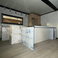 Maisons conteneurs respirantes en panneaux sandwich extensibles de 40 pieds, trois chambres, salon, imperméables, résistantes aux tremblements de terre