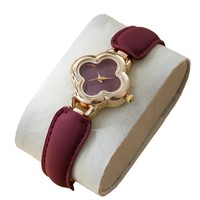 Nuevo Reloj de Pulsera Creativo con Trébol de Cuatro Hojas, Estilo Francés de Alta Gama, Elegante, Versátil y Retro