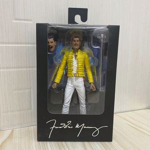 Figurine articulée NECA 42066 de 7 pouces du chanteur principal de Queen, Freddie Mercury - Product Image 6