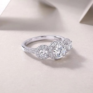 Anillo de Diamantes de Plata de Ley 925 de Lujo al por Mayor para Bodas y Aniversarios, Regalo de Joyería Disponible a Precio de Fábrica - Product Image 4