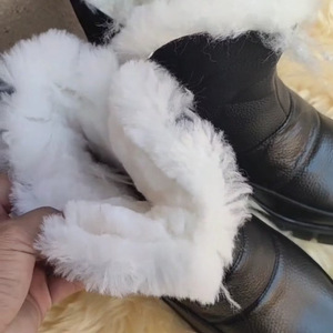 Bottes de neige unisexes imperméables antidérapantes doublées de fourrure en cuir patchwork à talon bas chaudes pour l'hiver - Product Image 2