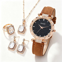 Montre raffinée pour femme avec cadran rond de 33 mm, bracelet en PU, collier, bague et boucles d'oreilles serties de strass carrés