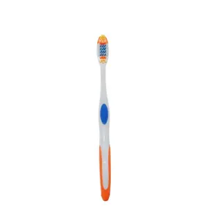 Fournisseur de brosse à dents brosse à dents manuelle en nylon souple 2023 vente chaude brosse à dents en plastique adulte