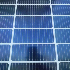 Panel Solar Monocristalino de 550W 555W, Media Celda, 144 Celdas, Doble Vidrio, Módulo Fotovoltaico de Doble Cara - Product Image 3
