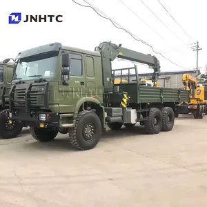 中国重汽豪沃全轮驱动6X6货运卡车，带12吨吊臂起重机，带5节吊臂起重机，车载起重机