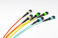 Kabel Jumper Serat Optik Multimode Tunggal 16 Core MTP/MPO 2*8 Core 10 Gigabit Jalur Transmisi Khusus AI Kabel Komunikasi Data 5G/6G