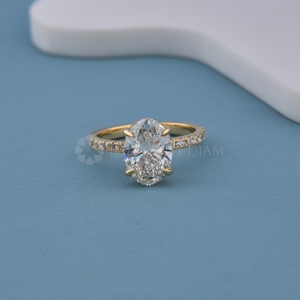 Bague élégante en diamant de laboratoire, taille ovale et ronde, or blanc et jaune, à vendre, exportation d'Inde - Product Image 1