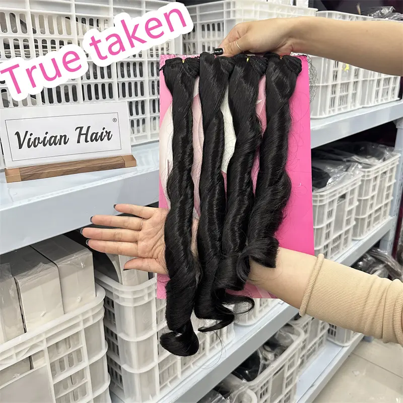 خصلات شعر اصطناعية رخيصة السعر خصلات شعر مجعدة مموجة وصلات شعر طبيعية مموجة كبيرة