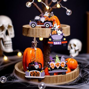 Nouvel arrivage de pendentif de décoration de voiture en bois créatif Halloween ornement de bureau de dessin animé pour accessoire d'habillage de scène - Product Image 3