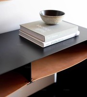 Canapé design Wabi-sabi, style nordique moderne et minimaliste, console de fond de scène, mobilier de maison ultra-minimaliste de style italien