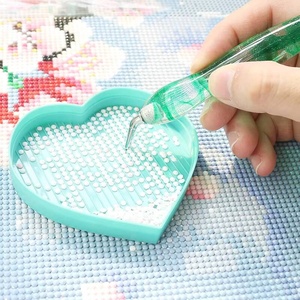 Outil de peinture diamant multi-couleurs, accessoires de broderie, outils d'art diamant, stylo de perçage à pointe pour peinture diamant - Product Image 6