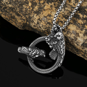 Yunnique – collier avec pendentif hibou en acier inoxydable pour hommes et femmes, chaîne au design rétro, motif animal, 60cm, cadeau, bijoux à la mode - Product Image 3