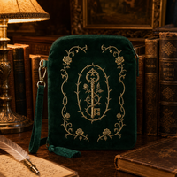Sac en velours brodé Clé Enchantée et Vigne de Rose - Protecteur de journal de style antique de luxe