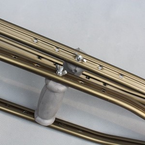 Muletas axilares de aleación de aluminio ajustables de 43.3 pulgadas con agarre de espuma para uso en rehabilitación de ancianos y discapacitados - Product Image 5