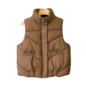 Chaleco de trabajo informal para mujer, de tela tejida, con forro de piel sintética teñida, sin costuras, impermeable, acolchado, con cierre y cuello alto. - Product Image 2