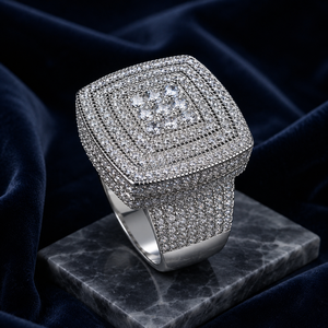 Anello Geometrico Audace da Donna, Gioiello da Dito in Stile Punk - Product Image 4