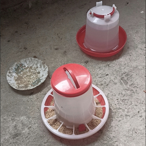 Comedero de Pollo de Plástico de Múltiples Capacidades, Venta Caliente de Fábrica - Product Image 2