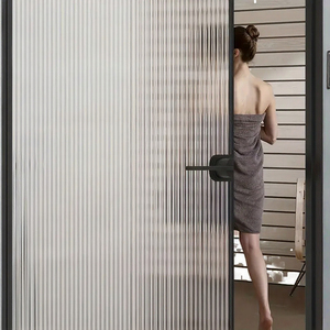 Film de verre givré Daqian, auto-adhésif, PET, décoratif, anti-explosion, protection de la vie privée pour la décoration du bureau, de la maison et du salon - Product Image 3
