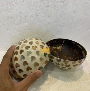 Bulk Supply Mother of Pearl <b>Coconut</b> <b>Shell</b> Bowls Artisanal Handmade Lacquer Bowls for Spa Wellness and Gift Shops - Product Image 3