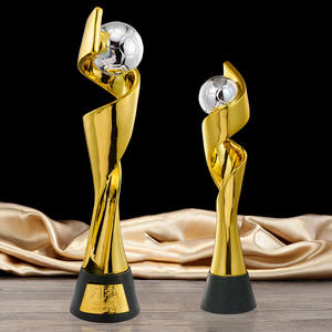 Precio <span class=keywords><strong>de</strong></span> fábrica Artesanía <span class=keywords><strong>de</strong></span> resina dorada <span class=keywords><strong>de</strong></span> lujo Fútbol Competiciones deportivas Ganador Copa Recuerdo Regalo Juego <span class=keywords><strong>de</strong></span> fútbol Trofeo Premio - Product Image 6