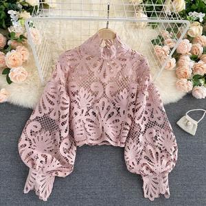 Blusa Corta de Moda para Mujer con Cuello de Encaje, Manga Abullonada y Corte Holgado Sexy - Product Image 1