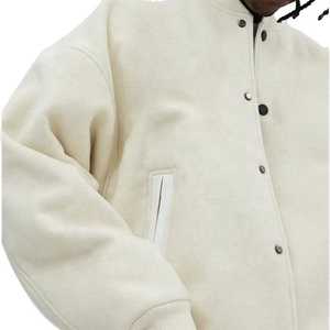 Servicio OEM al por Mayor, Chaqueta Bomber Clásica con Logotipo Personalizado de Invierno, Chaqueta de Lana para Hombre - Product Image 2