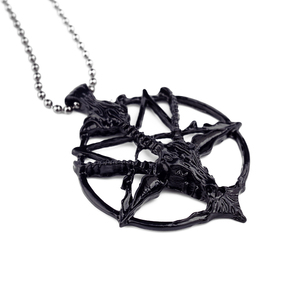 Collar con colgante <span class=keywords><strong>de</strong></span> cabeza <span class=keywords><strong>de</strong></span> <span class=keywords><strong>cabra</strong></span> y calavera <span class=keywords><strong>de</strong></span> Dios, pentagrama <span class=keywords><strong>de</strong></span> moda, collar <span class=keywords><strong>de</strong></span> Metal plateado Vintage/negro con pistola - Product Image 5