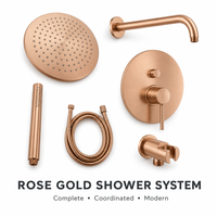 Ensemble de douche pluie en céramique finition or rose avec douchette à main, flexible de douche et support mural