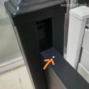 BIỆT THỰ độc quyền <span class=keywords><strong>WPC</strong></span> Composite Hàng rào nhựa với mũ nhôm trang trí, kết cấu Gỗ Sâu, chống trượt và thiết kế an toàn cho trẻ em - Product Image 4