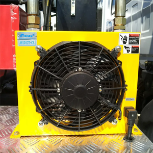 Autocisterna per Asfalto 4WD Sinotruck HOWO 290HP 12 Cbm con Controllo Intelligente in Vendita - Product Image 6