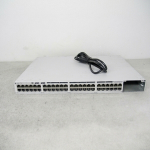 Commutateur PoE <span class=keywords><strong>C9200</strong></span>-48P-<span class=keywords><strong>E</strong></span> 24/16 ports avec RS485/RJ45 pour la programmation PLC - Product Image 1