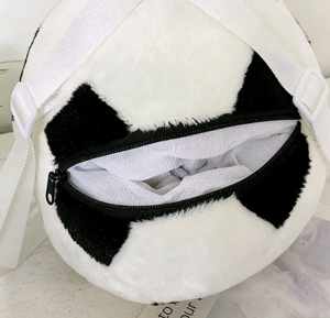 Souvenirs de football sur le thème de la Coupe du Monde personnalisés, articles de football populaires, sac à dos en peluche mignon en forme de ballon de football, sac de football - Product Image 6