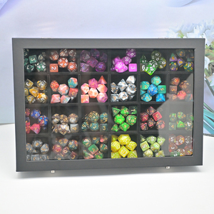 Boîte <span class=keywords><strong>de</strong></span> présentation <span class=keywords><strong>de</strong></span> dés haut <span class=keywords><strong>de</strong></span> gamme avec couvercle en verre transparent et verrouillable <span class=keywords><strong>pour</strong></span> jeu <span class=keywords><strong>de</strong></span> dés D&D, cadeau <span class=keywords><strong>pour</strong></span> les fans <span class=keywords><strong>de</strong></span> Dungeons and Dragons - Product Image 1