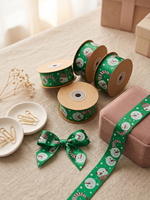 Ruban en polyester à motif bonhomme de neige certifié CPC, idéal pour l'emballage de cadeaux de Noël, fourni en gros directement de l'usine