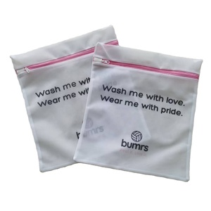 Borsa da bucato personalizzata A rete Fine una borsa per il lavaggio del reggiseno con cerniera rosa per calze - Product Image 2