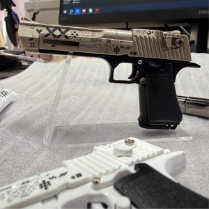 Portachiavi in Metallo a Forma di Pistola <span class=keywords><strong>Desert</strong></span> <span class=keywords><strong>Eagle</strong></span> Mini 9cm Smontabile con Logo Personalizzato e Proiettili - Product Image 3