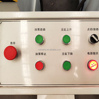 CE-Zertifizierte 500-Tonnen Vier-Säulen-Drei-Träger Hydraulikpresse mit PLC-Motor & Pumpe