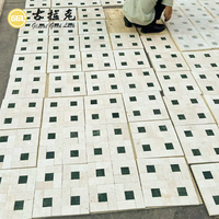Carrelage de sol en pierre de calcaire beige personnalisé et incrusté de marbre vert, mosaïque géométrique de luxe en pierre
