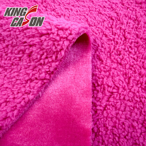 Tela de Franela de Color Sólido de Bajo Gramaje y Bajo MOQ de KINGCASON, Tela Compuesta de <span class=keywords><strong>Sherpa</strong></span> Lisa para Ropa de Invierno Sudamericana - Product Image 4