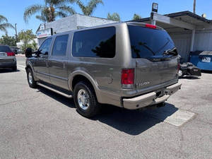 ขายส่งรถมือสองปี 2003 รุ่น Excursion Eddie 4 ประตู SUV ราคาถูก เบาะหนัง พวงมาลัยซ้าย พร้อมกล้อง - ขายแล้วครั้งที่ 3 - Product Image 3
